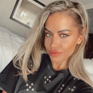 Meet your Posher, Gabriela